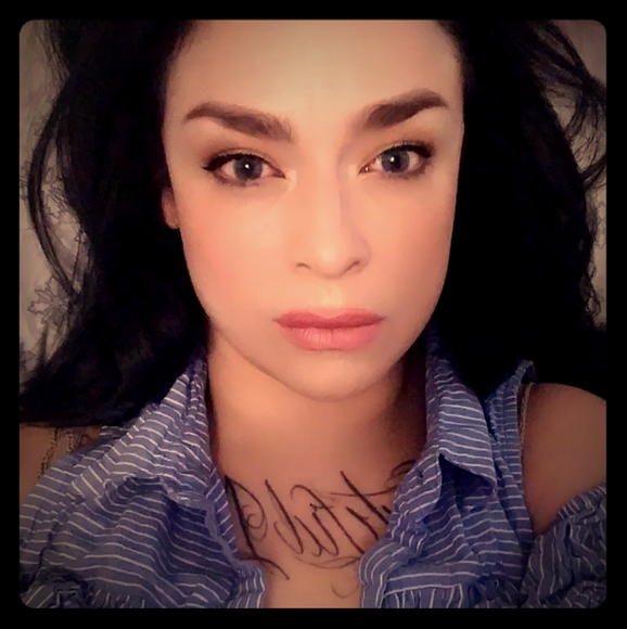 Meet your Posher, Mina - Picture 1 of 1